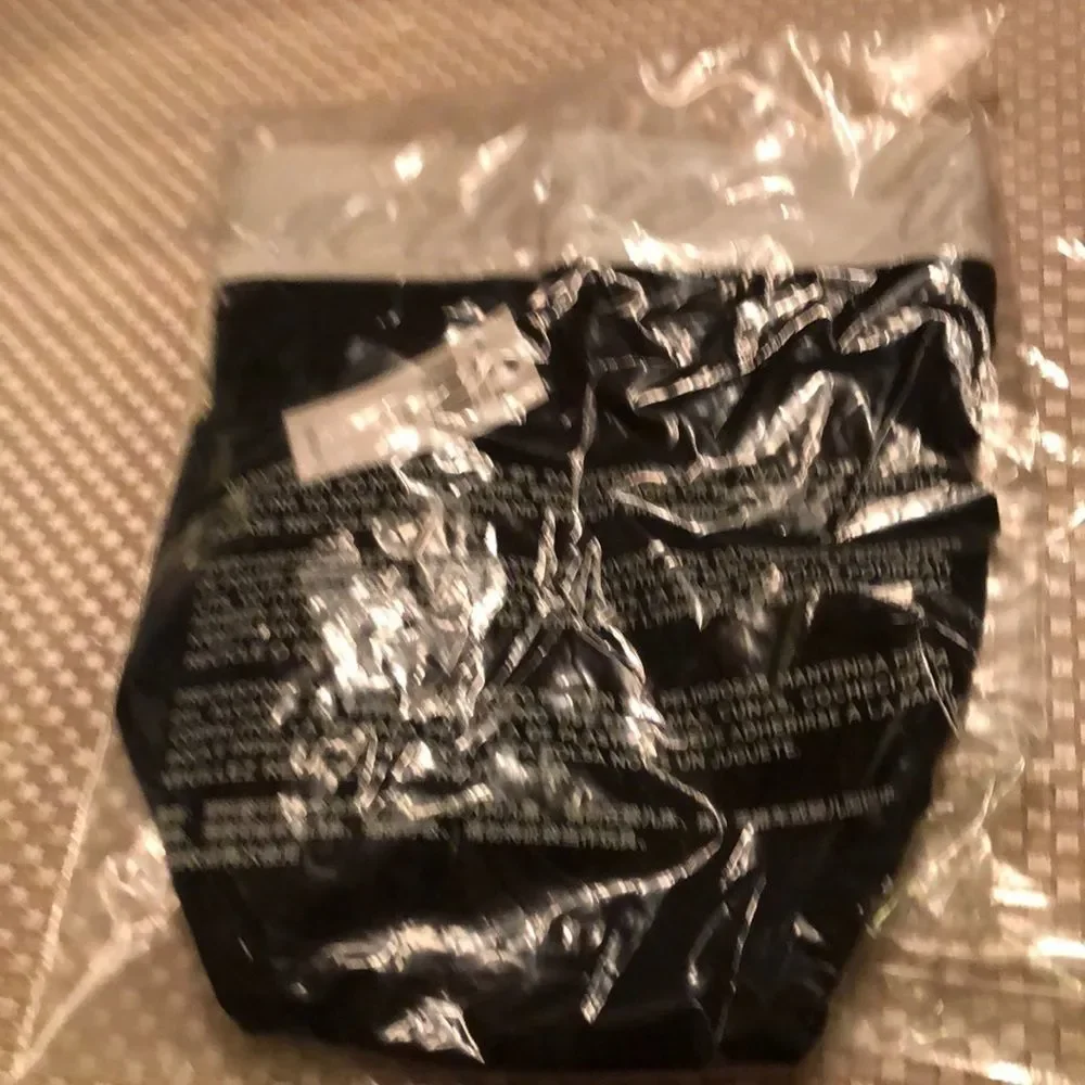 AERIE ELASTIC TRIM BIKINI BOTTOM. Black with white rim NWT medium - Picture 3 of 3